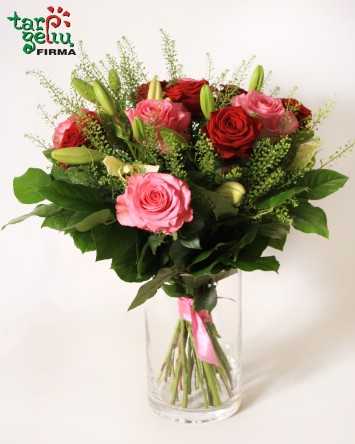 Roses and lilies bouquet