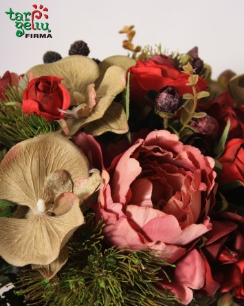 Composition of artificial flowers