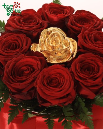  GOLDEN ROSE & RED ROSES