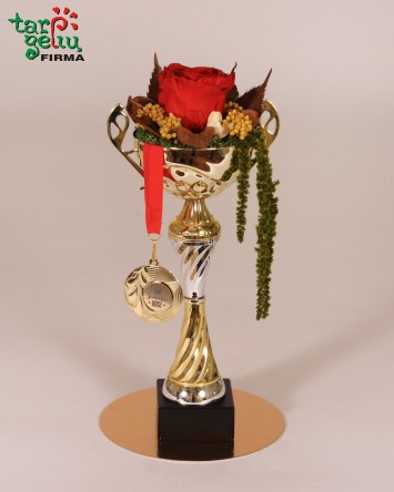 Dekoruotas obuolys pinigams...