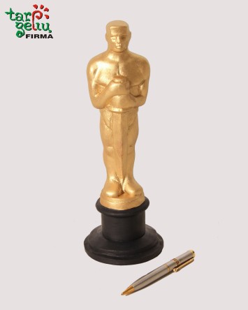 Oscar statuette