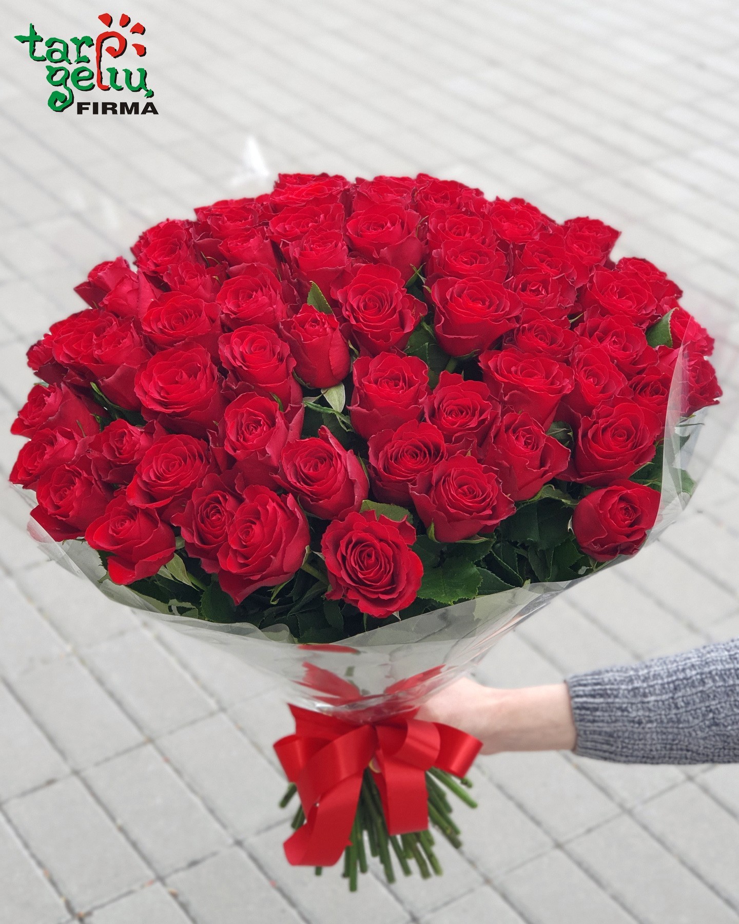 Bouquet of red roses "Classic"