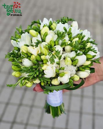 Nuotakos puokštė iš baltų...
